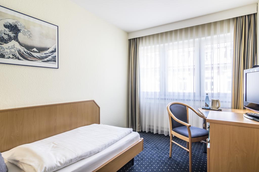 Hotel Garni Oberrhein Rheinfelden  Bagian luar foto