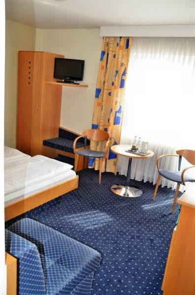 Hotel Garni Oberrhein Rheinfelden  Bagian luar foto
