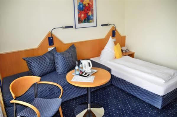 Hotel Garni Oberrhein Rheinfelden  Bagian luar foto