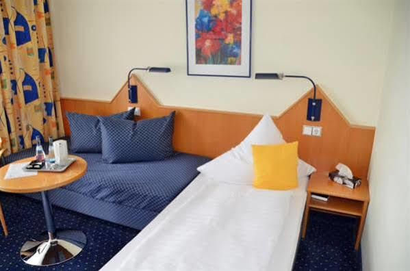 Hotel Garni Oberrhein Rheinfelden  Bagian luar foto